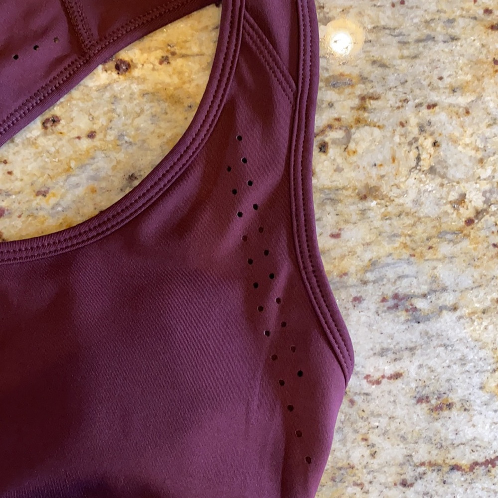 Women’s Maroon sports bra - Picture 3 of 5